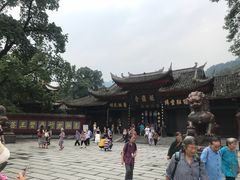 -峨眉山报国寺