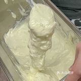 肉肠一口咬下去，还会爆汁！鸡翅鲜嫩多汁！满足