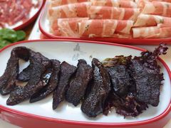 -毛辣果·贵州红酸汤牛肉火锅(西单店)