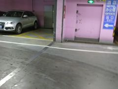 -大宁国际商业广场-地下停车库