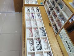 -沪睛眼镜蔡司官方授权店(金桥佳林路店)
