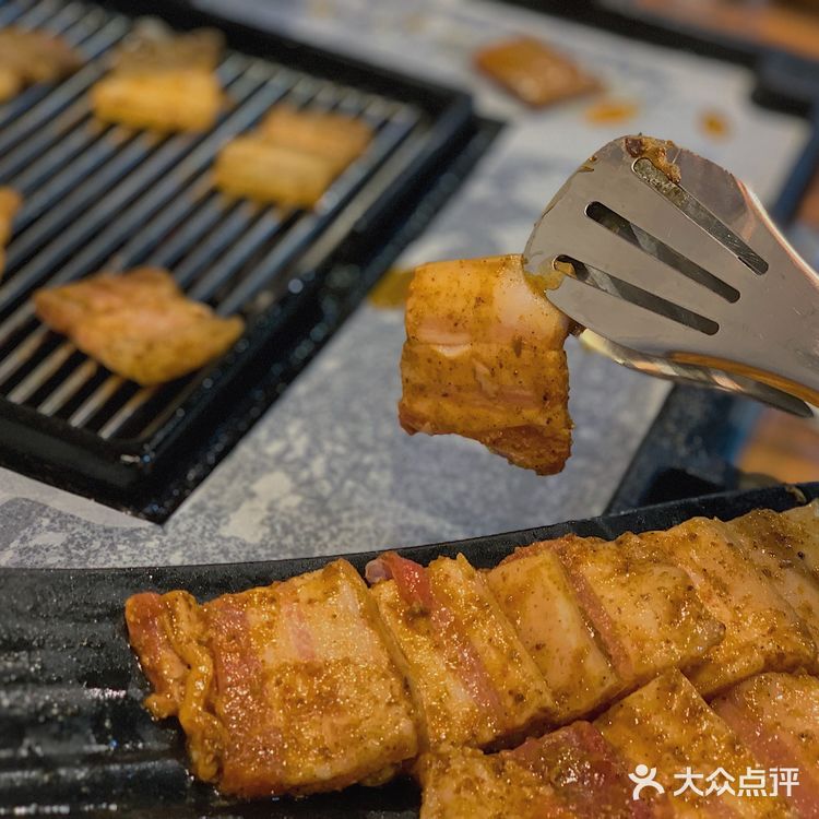 金华兰溪网红烤肉火盆烧烤五花肉打卡