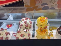 -花花卷卷·鲜食蛋糕(静安久光百货店)