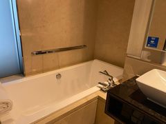 -广州天河希尔顿酒店