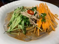 鸡丝拉皮-烤肉季饭庄
