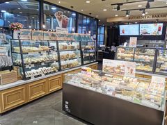 面包甜点陈列柜-多乐之日(和平伊势丹店)