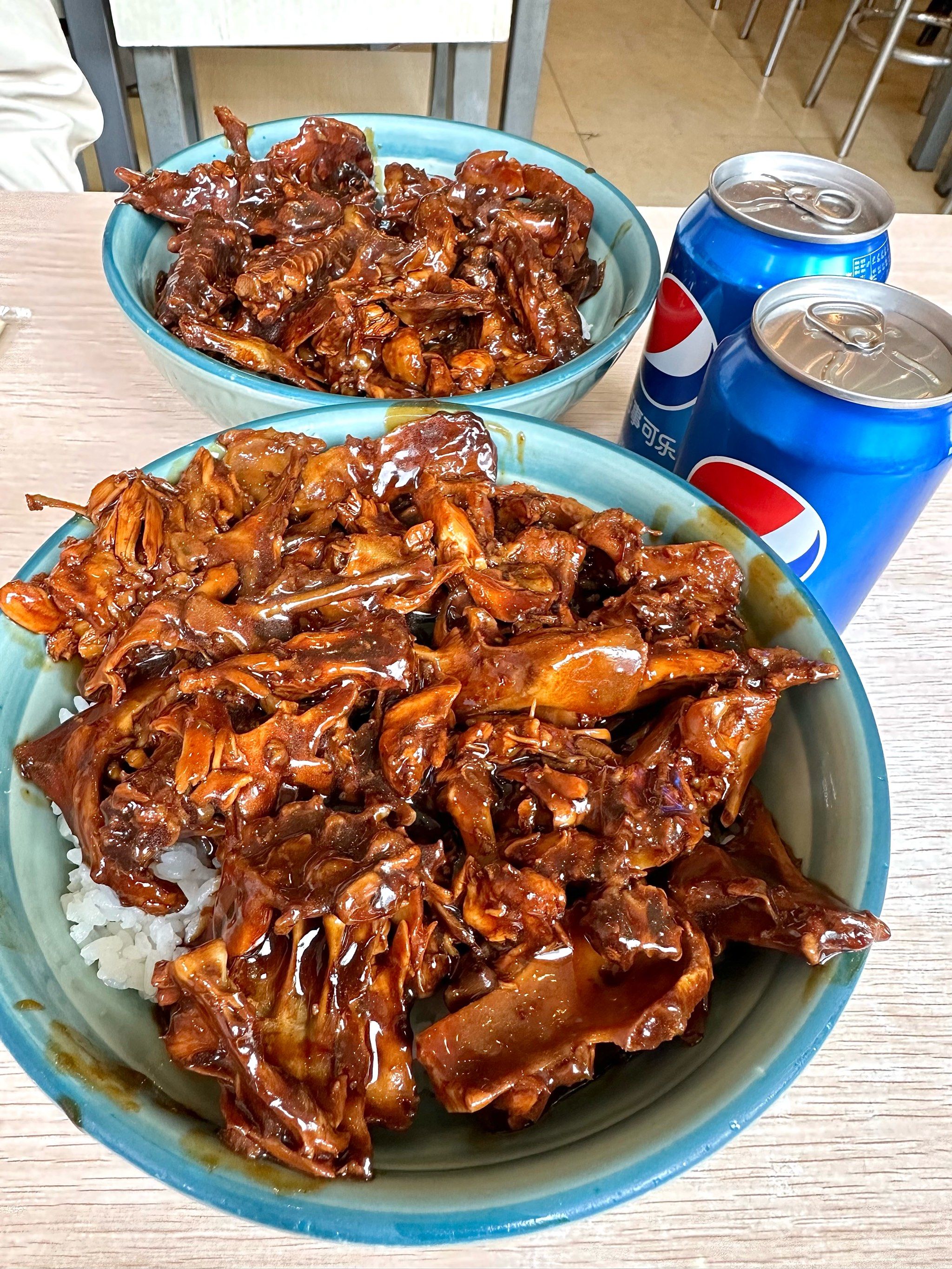 来沈阳一定要吃的一碗鸡架盖饭!