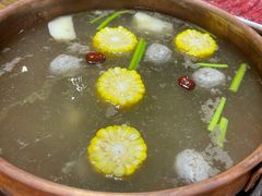 招牌牛腩骨汤锅-牛村来人潮汕牛肉火锅(西单店)