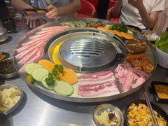 -哈哈碳都·牛肋条无限自助烤肉(台江万达店)