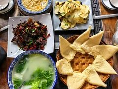 -三锅莊·牦牛肉火锅·香格里拉特色藏餐宴请餐厅(菱角塘路店)