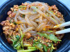 -万记麻辣烫国展总店