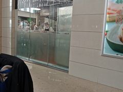 -小杨生煎(金山百联购物中心3楼店)