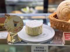 牛乳双重芝士蛋糕-LAVAZZA拉瓦萨咖啡(中航城君尚购物中心店)