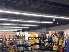 -迪卡侬(西三旗店)