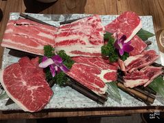 -明洞阿姨·韩式酱蟹烤肉·创意料理(三元桥店)