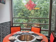 包厢-六州府地锅鸡·农家菜·龙虾(未来科技城店)