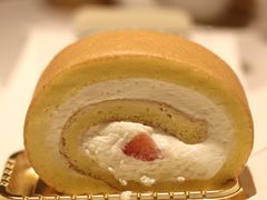 津田卷（草莓白巧奶油）-bear cafe熊咖啡(和平中路店)