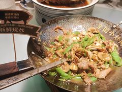 -费大厨辣椒炒肉(高铁吾悦广场店)