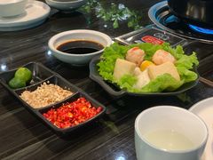 -东椰·海南椰子鸡火锅(朝阳门店)