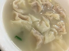 虾肉小馄饨-王家沙点心店(南京西路总店)