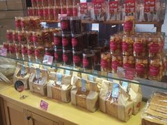零售区-味多美(民星路店)