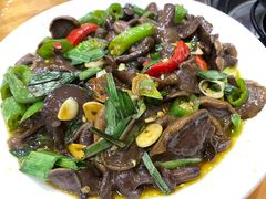 -榕江牛瘪牛肉火锅