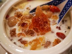 -广信牛奶甜品世家(台东店)