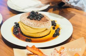 Black Sugar Milk Tea Soufflé Pancake