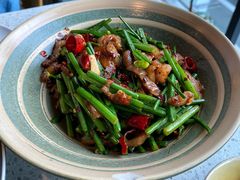 韭菜苔炒猪耳-半山腰·云南菜(侨福芳草地店)