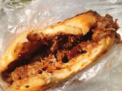 牛肉烧饼-老西关黄老太牛肉烧饼