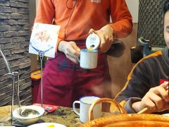 -沪小二炭火蛙锅(淮海中路美食不夜城店)
