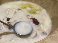 -滇香肴·云南菜蒸汽石锅鱼(云南北路店)