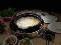 -濠轩阁特色生蚝火锅(水湾路店)