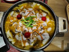 -山城外·非遗酸菜鱼(蜀都万达店)