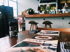 -ROAST coffee & eatery
