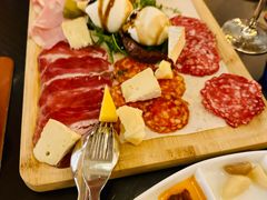 -卡佩罗意大利餐厅及酒吧Al Cappello Trattoria