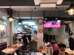 大堂-记忆串城·东北烧烤·小龙虾·大型团建(南油店)