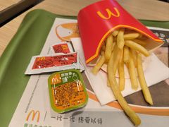 -麦当劳(轻轨曹杨路店)