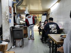 -煲煲香快餐(南京路店)
