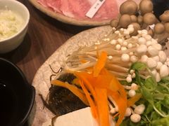 -我那覇豚肉店(カフーナ旭橋店)