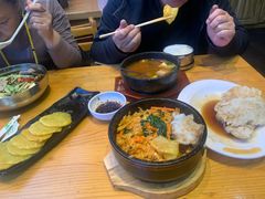 -金达莱冷面百年石锅饭(宾馆胡同店)