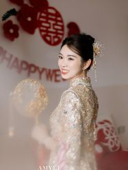 -艾米丽婚纱礼服