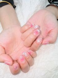 -七彩虹美甲美睫 半永久