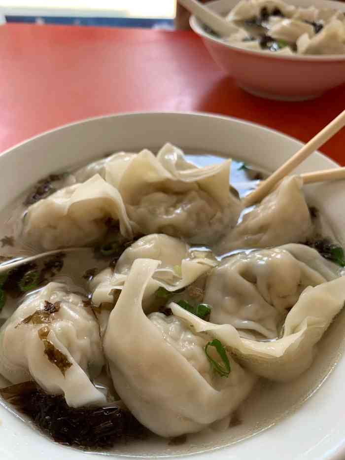 老纪馄饨(兴港路店)-"石浦传统小吃夜宵,小馄炖,汤包都有.小馄.