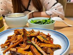 -金小悦饭堂(中禾店)