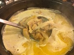 -鲜入围煮花胶鸡海鲜火锅