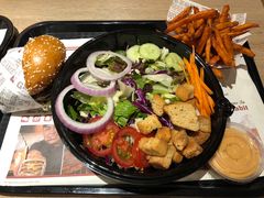 -The Habit Burger Grill 哈比特汉堡(复兴soho店)
