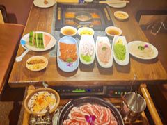 -老牌坊云南鱼豆花火锅(哈西万达店)