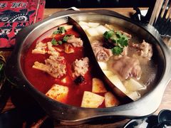 滇锅云南特色火锅-小街猪手(团结湖店)