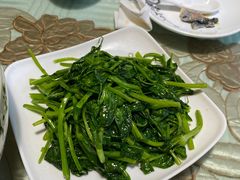 清炒豌豆尖-良泉足疗